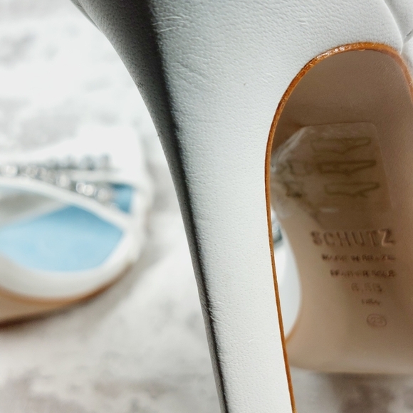 New SCHUTZ Linsey Crystal-Embellished Leather Sandals M904 - Picture 14 of 15